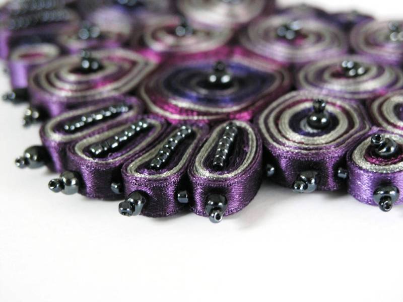 statement Halskette Ultra Violet, Mit Perlen, Extravagante Halskette, Cloud Design Collection, Geschenk Für Sie - Textiler Schmuck Ooak von AudraTextileStudio