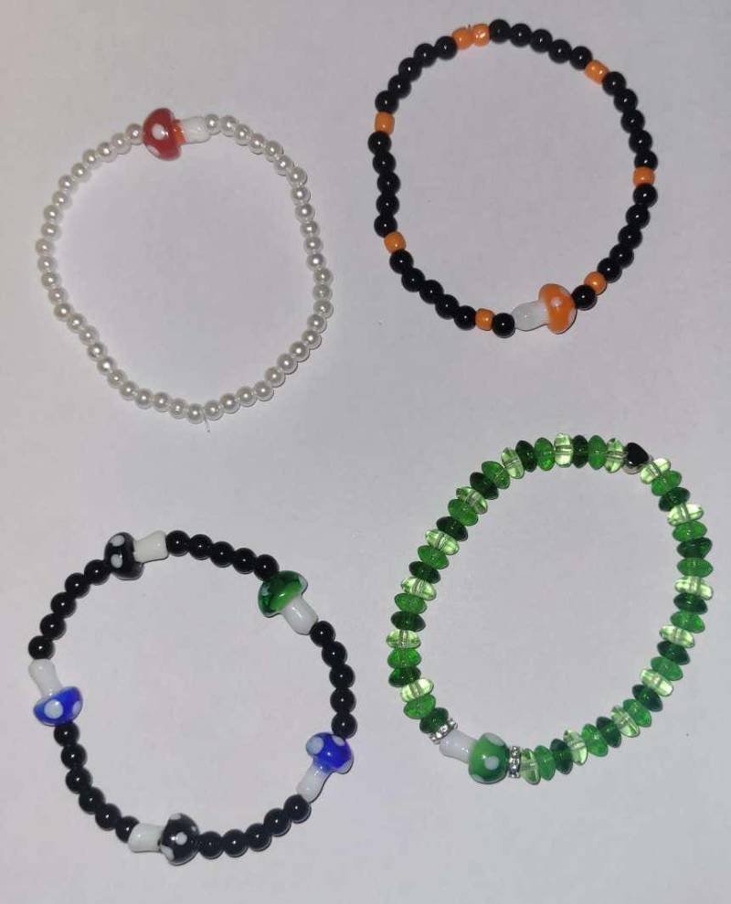 Armband Perlenarmband Pilz Geschenk Herbst Handmade Schmuck Geburtstag Mode Armband Perlenarmband Pilz Geschenk Herbst Handmade Schmuck Geburtstag Mode von AudreyKreationen