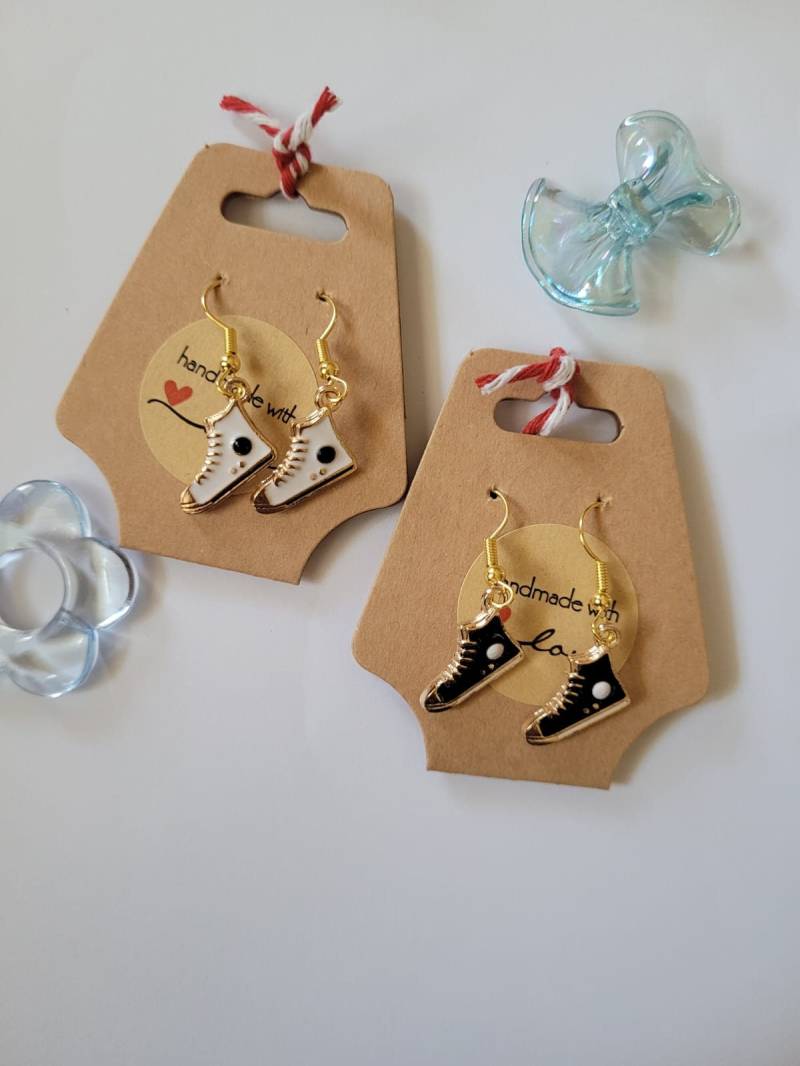 Hängeohrringe Ohrringe Schuhe Sportschuhe Schmuck Geburtstag Schule Mode von AudreyKreationen