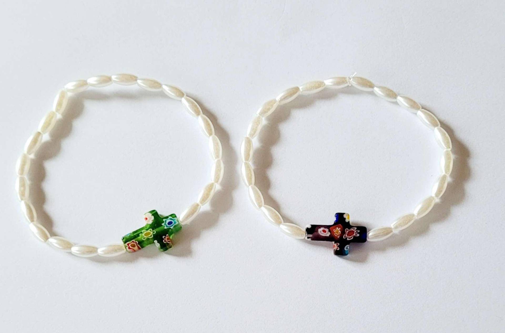 Perlenarmband Armband Kreuz Geschenk Handmade von AudreyKreationen