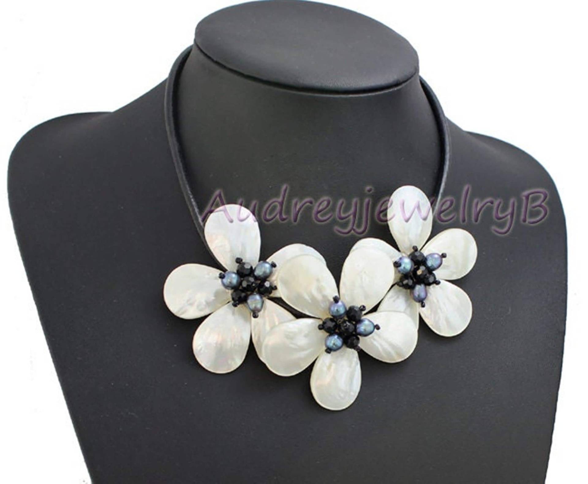 Natürliche Süßwasserperle Blume Halskette Schwester Geschenk, Freund Mutter Hochzeitsgeschenk Statement von AudreyjewelryB