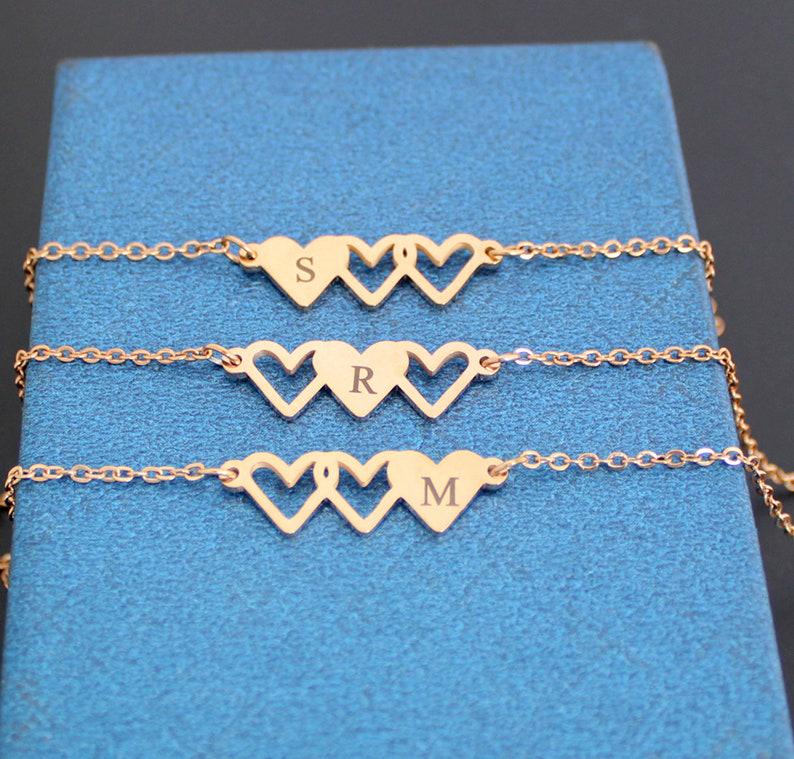 Personalisiertes Anfangsherzarmband Für 3 Schwestern Edelstahl von AudreyjewelryB