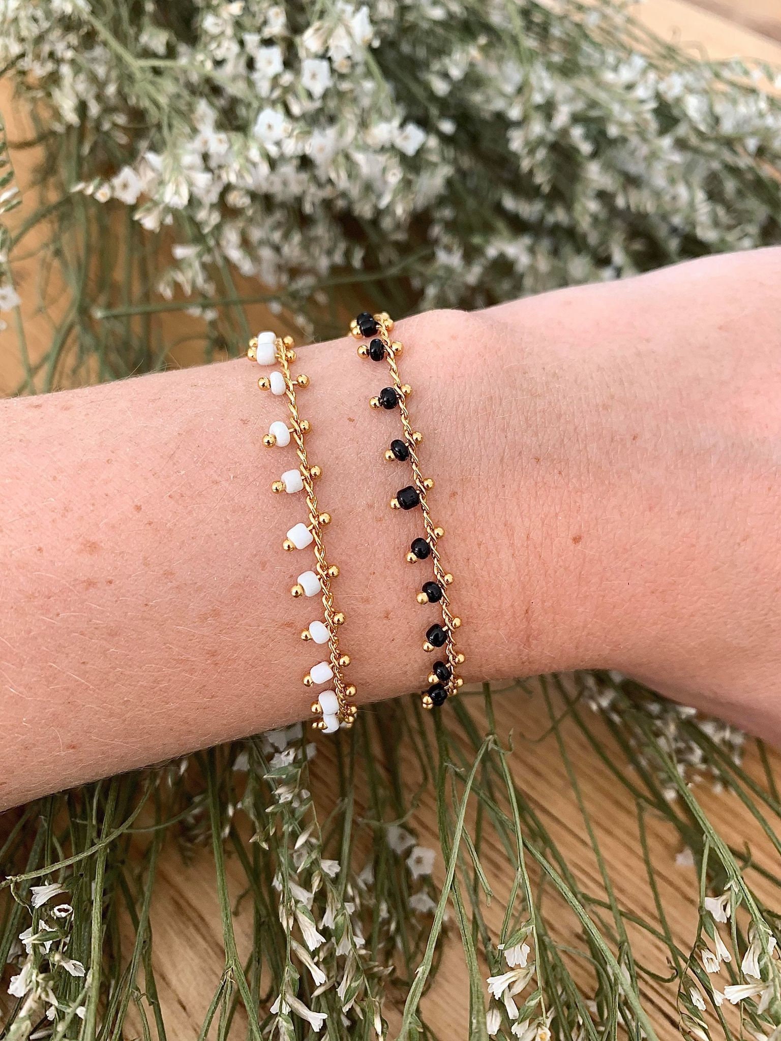 Armband Schwarze Oder Weiße Perlen Armband Schwarze Oder Weiße Perlen von Audreymbijoux