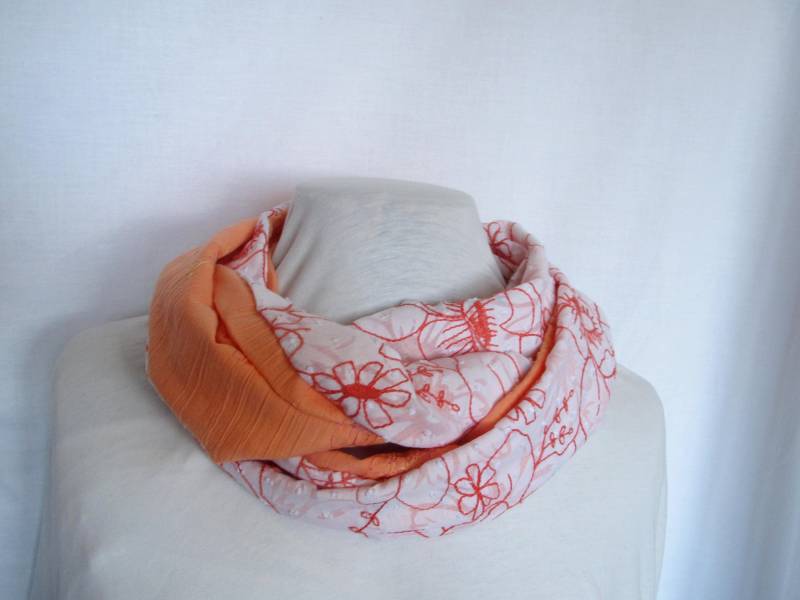 Loop Loopschal Weiß Orange von Augenblickchen