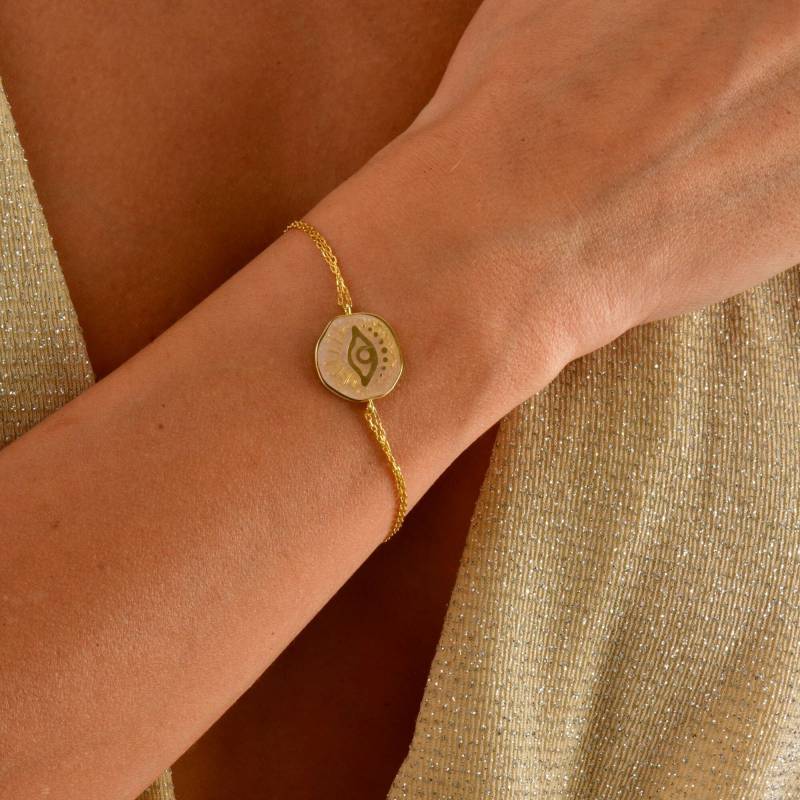 Evil Eye Disc Armband Aus 18K Gold, Beige Emailliertes Armband, Handgefertigtes Münzschutzarmband, Boho Schmuck Geschenk Für Frauen von AugustAntonina