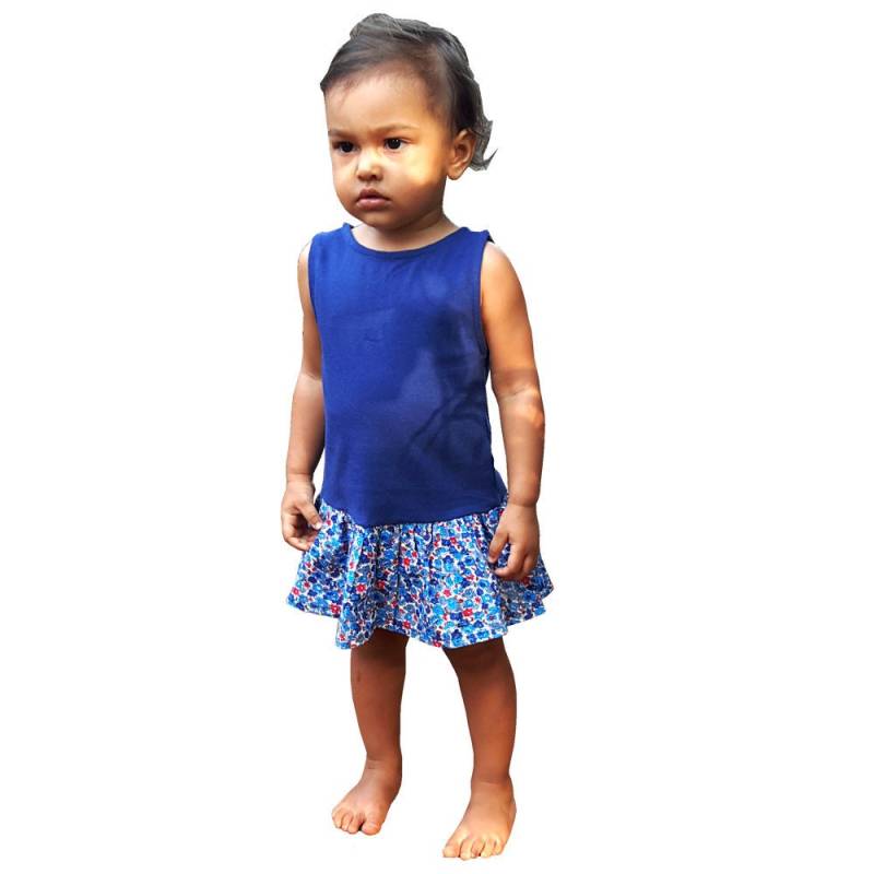 Mädchenkleid, Sommerblau Mit Rüschen, Aus Zwei Materialien, Jersey-strickoberteil Und Ausgestellter Rock, Blauer Blumendruck, Liberty, Baby von AummadeKids