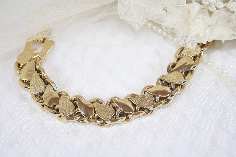 Goldtone Link-Armband Vintage-Armband Perfekt Für Jeden Anlass Schwere Geschenke Sie Qualität Vintage Armband von AuntBeasBling