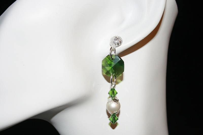 Grünen Kristallohrringe Baumeln Ohrringe Handarbeit Handgefertigte Geschenke Für Ihre Kleinen Shop von AuntBeasBling