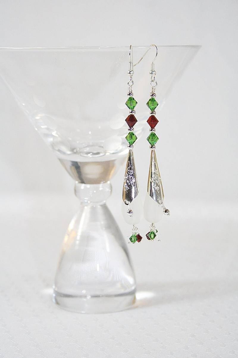 Rote Und Grüne Schulter Duster Ohrringe Perfekt Für Den Urlaub Shop Klein von AuntBeasBling