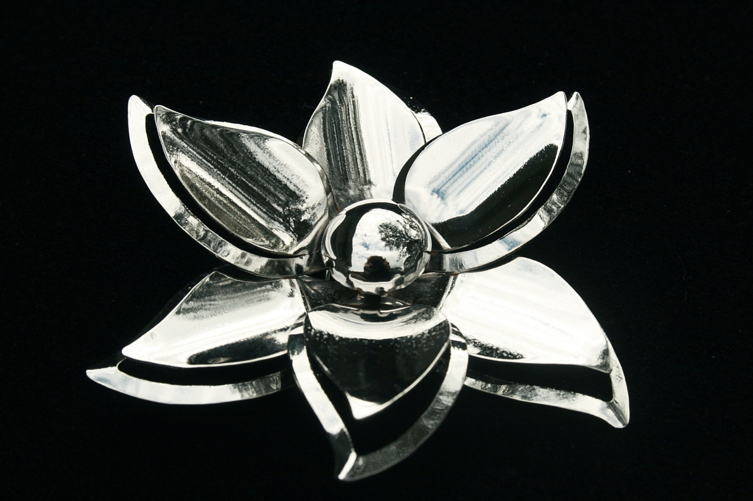 Vintage Silberfarbene Blumen Pin Brosche Zu Jeder Gelegenheit Tolle Geschenkidee von AuntBeasBling