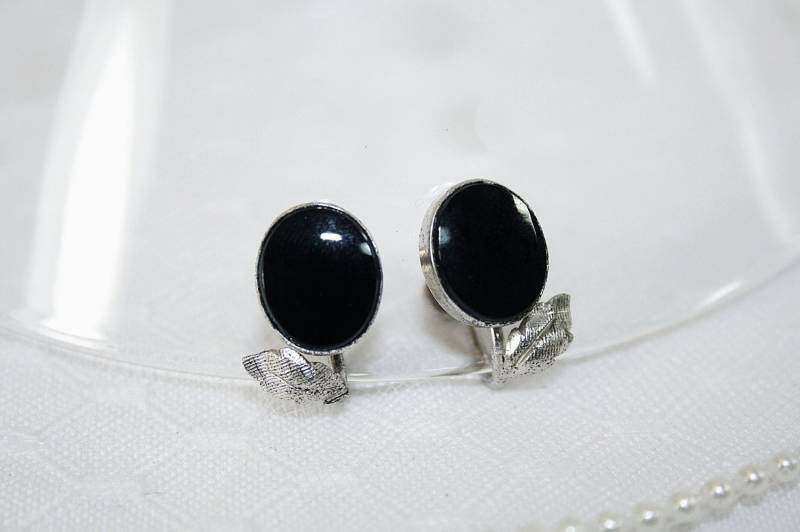 Vintage Sterling Und Onyx Van Dell Ohrringe Zierliche Perfekt Für Jeden Anlass Schraub On Designer von AuntBeasBling