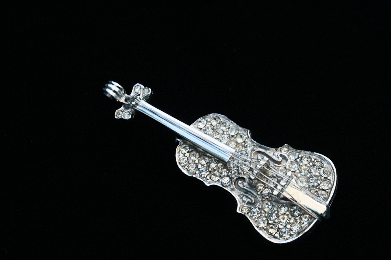 strass Violine Pin Brosche Vintage Detaillierte Qualität Muttertag Jeden Anlass-Musik-Liebhaber von AuntBeasBling