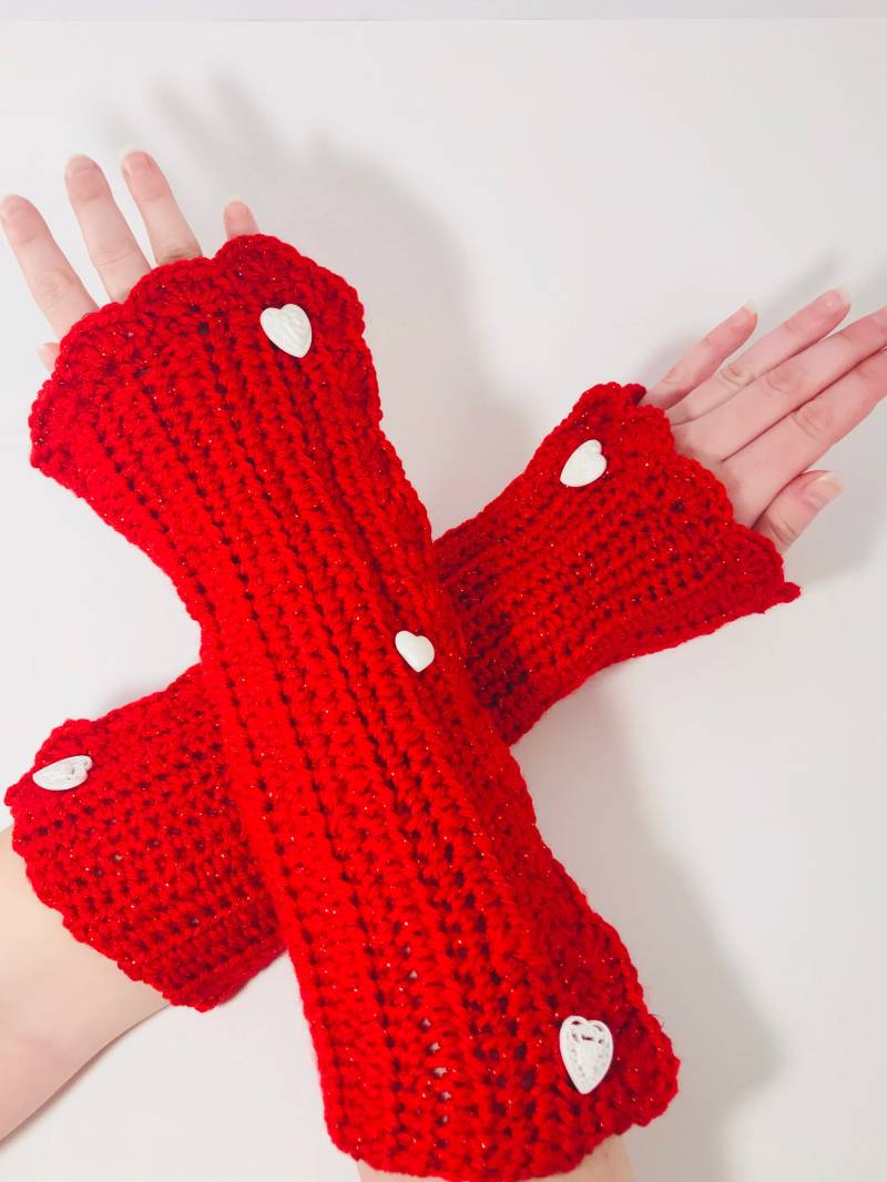 Rote Gehäkelte Armstulpen Rote Gehäkelte Armstulpen von AuntBooBoosGifts