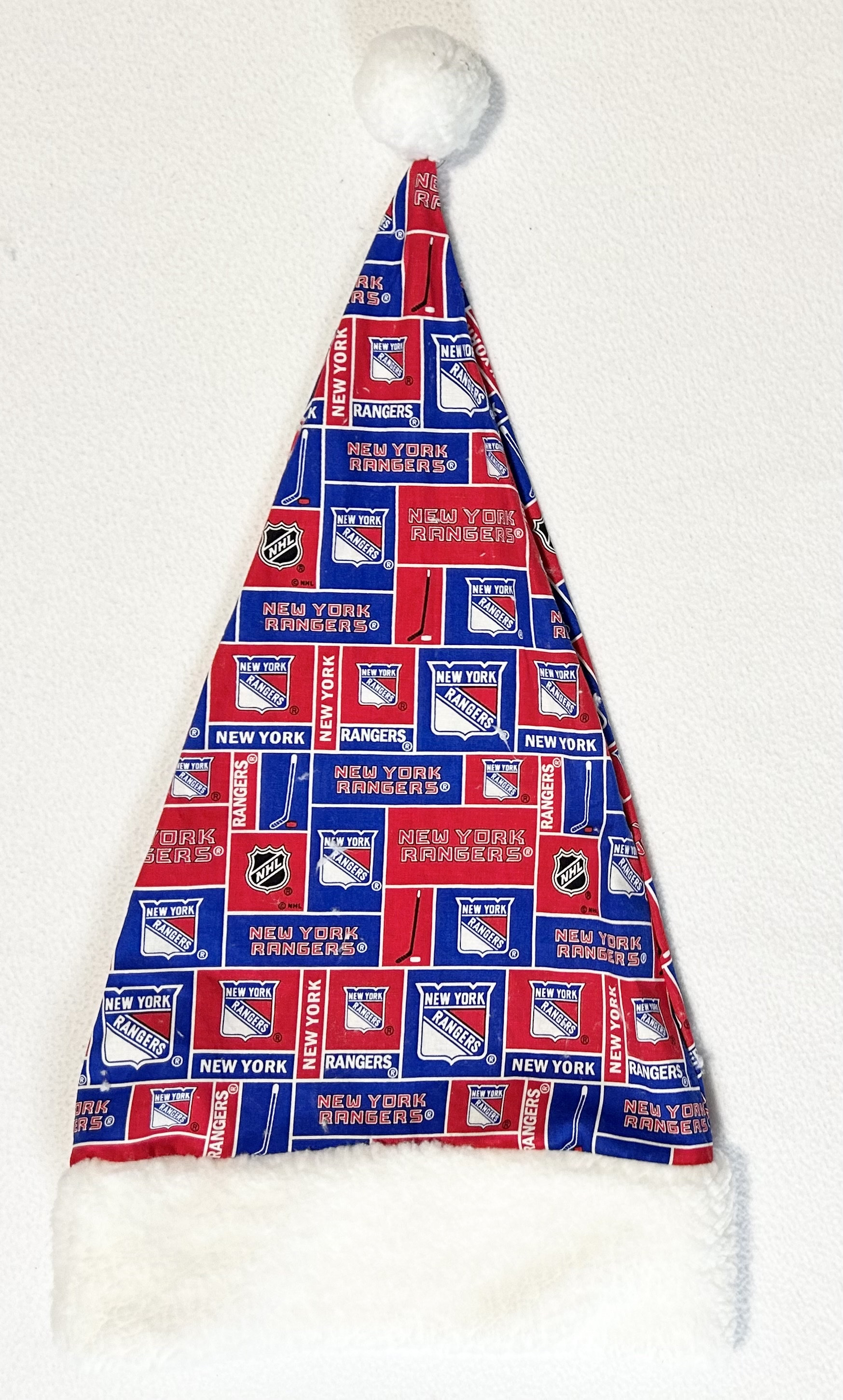 Ny Rangers - Erwachsene Größe Weihnachtsmannmütze von AuntShellDesigns