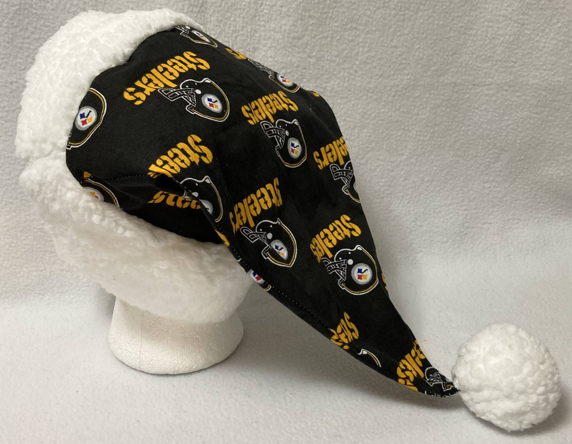 Pittsburgh Steelers - Erwachsene Weihnachtsmütze von AuntShellDesigns