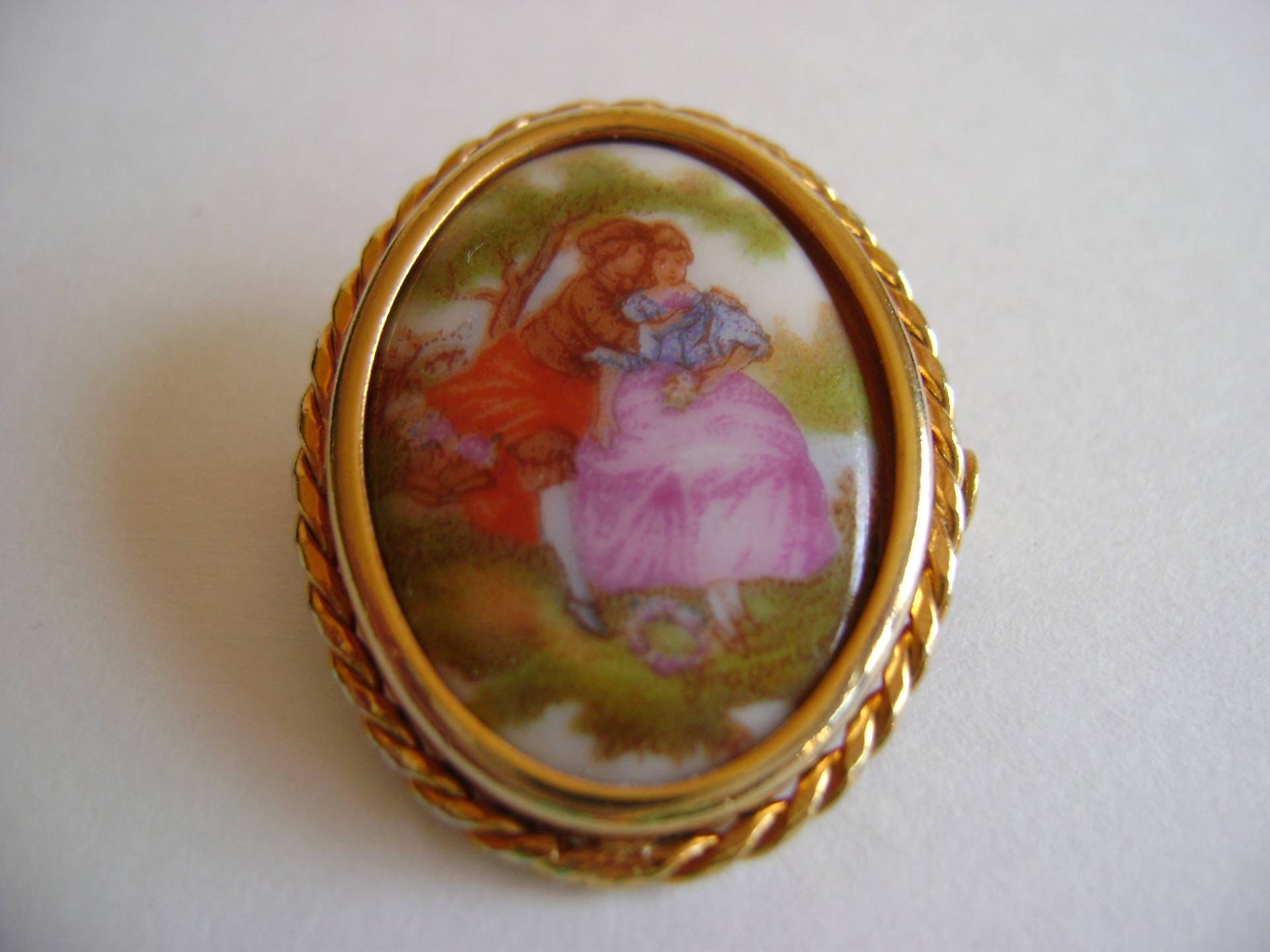 Vintage Limoges Porzellan Brosche/Victorian Brautpaar Sammlerstück Ovale Anstecknadel Goldfarben Geschenk Zum Muttertag Geburtstag Vintage Limoges Porzellan Brosche/Victorian Brautpaar Sammlerstück Ovale Anstecknadel Goldfarben Geschenk Zum Muttertag Geburtstag von AuntieAnnesGems