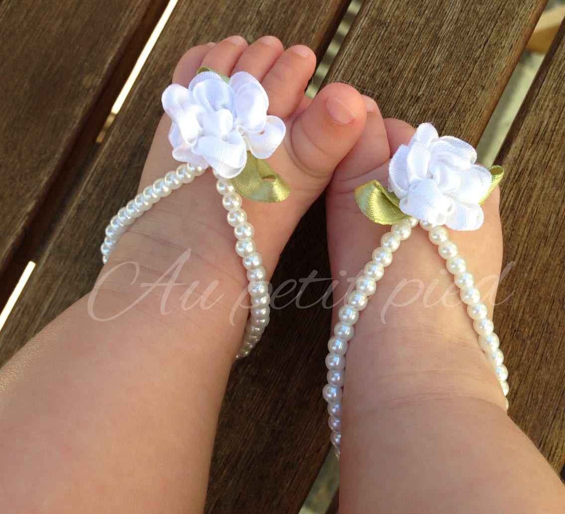 Baby Barfuß Sandalen, Mädchen Fuß Schmuck, Baby-Dusche-Geschenk, Taufe Schuhe von Aupetitpied