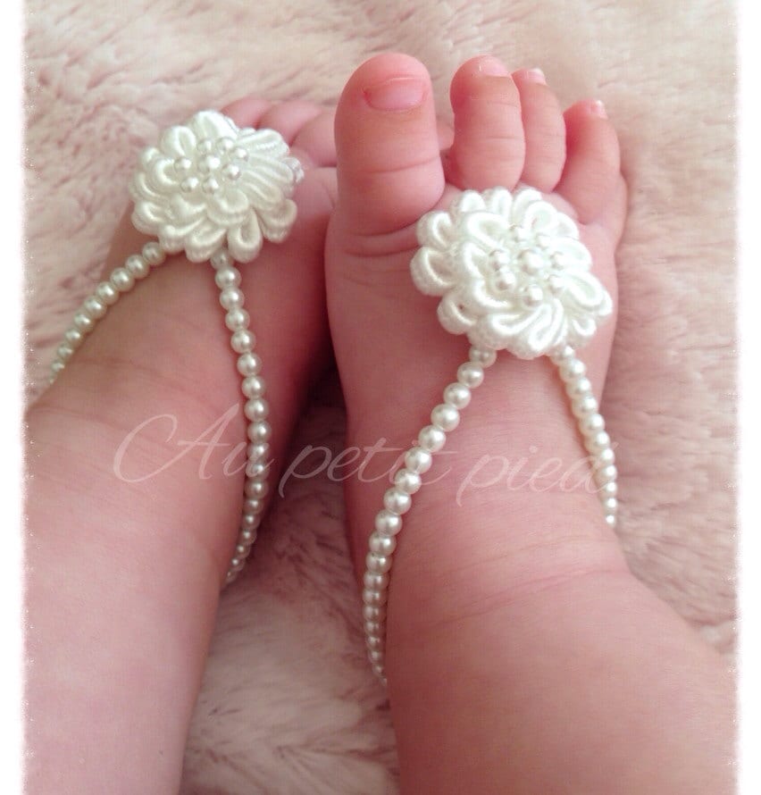 Baby Barfuß Sandalen, Schmuck, Babyschuhe, Taufgeschenk, Taufgeschenk, Babypartygeschenk, Foto Requisite, Mädchen Taufschuhe von Aupetitpied