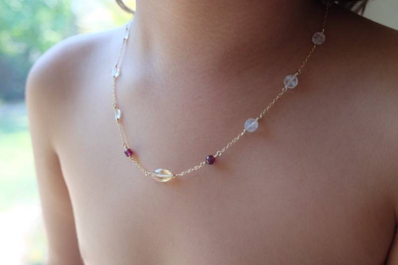 Edelstein Halskette Für Baby Und Kind-Enkel-Geschenk-Baby-Dusche Geschenk-Geburtstein Schmuck-Kind Halskette-Kleinkind Geschenk-Mädchen-Geschenk von Aupetitpied