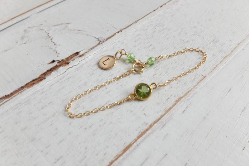 Personalisierte Baby Armband-Birthstone Schmuck-Initial Armband-Baby-Dusche Geschenk-Baby Mädchen-Kleinkind Armband-Baby Geburtstag-Kleines Mädchen von Aupetitpied