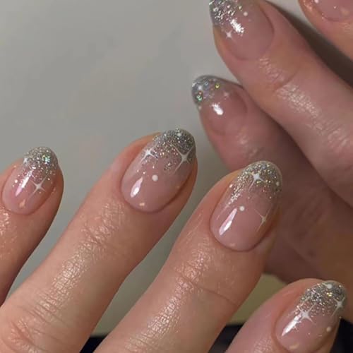 24 Stück Glitzernde silberne Spitze kurze ovale falsche Nägel – Nude Pink Press on Nails – Full Cover Fake Nails für Frauen – Nail Art Zubehör von AuraBeen