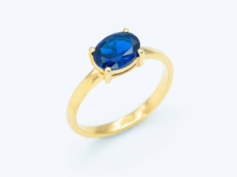 Gold Saphir Ring, Oval September Geburtsstein, Solitär Blauer Vermeil Ring von AuraFaithJewelry