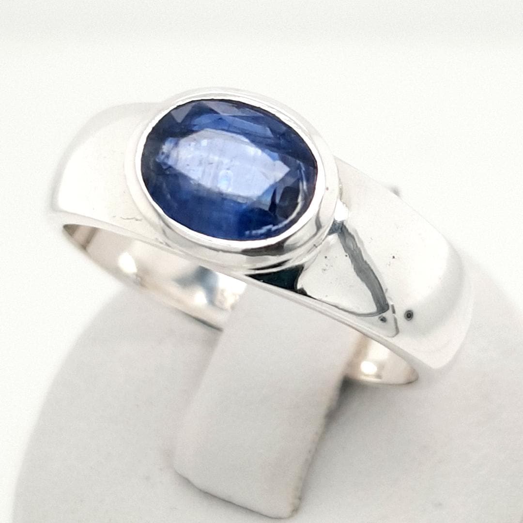 Kyanit Sterling Silber Ring 53/53.5/54/54.5/55/55.5/56/56.5/57/58 Kyanit Sterling Silber Ring 53/53.5/54/54.5/55/55.5/56/56.5/57/58 von AureliaEdelsteine1