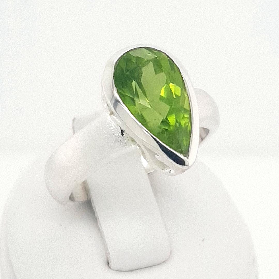 Peridot Sterling Silber Ring 54 von AureliaEdelsteine1