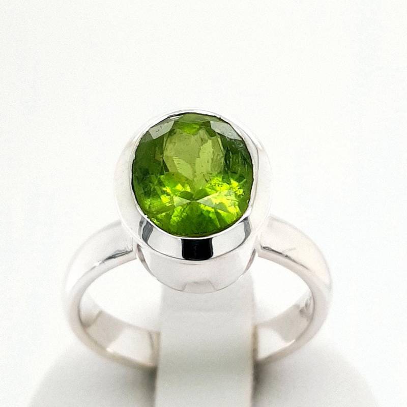 Peridot Sterling Silber Ring 55, 5 Peridot Sterling Silber Ring 55, 5 von AureliaEdelsteine1