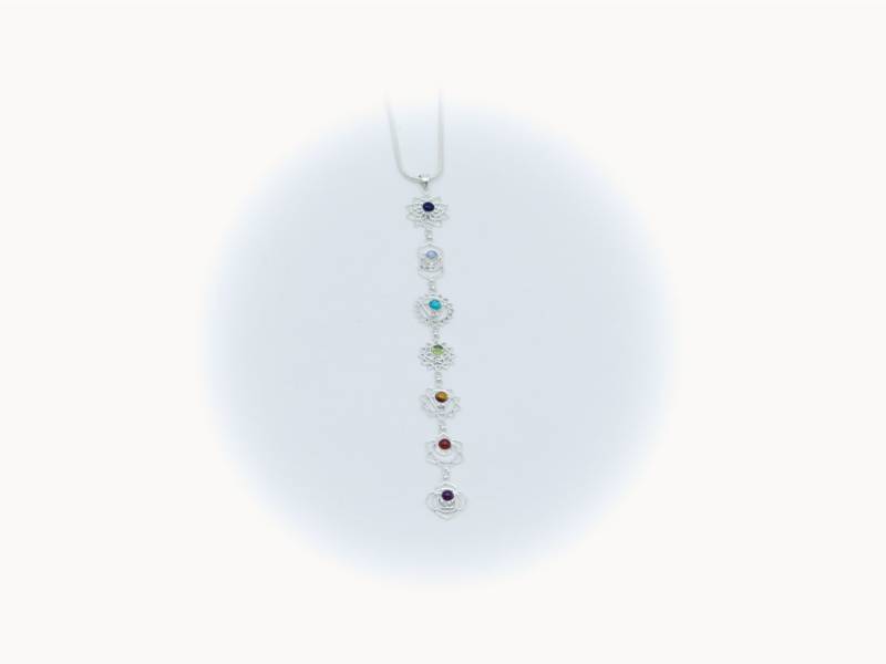 Aurelie Kette mit Anhänger Halskette mit Chakra-Anhänger, 7 Chakra Edelsteine Anhänger von Aurelie