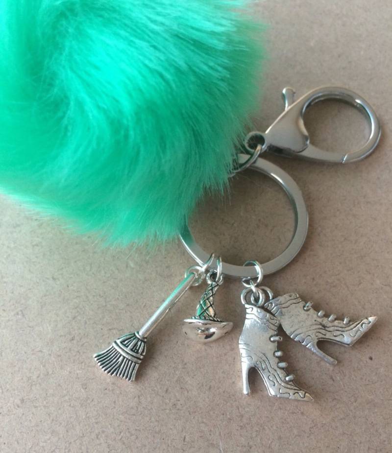 Pompom Zelena - Böse Hexe Des Westens Es War Einmal Pompom Zelena - Böse Hexe Des Westens Es War Einmal von AurelieDIY