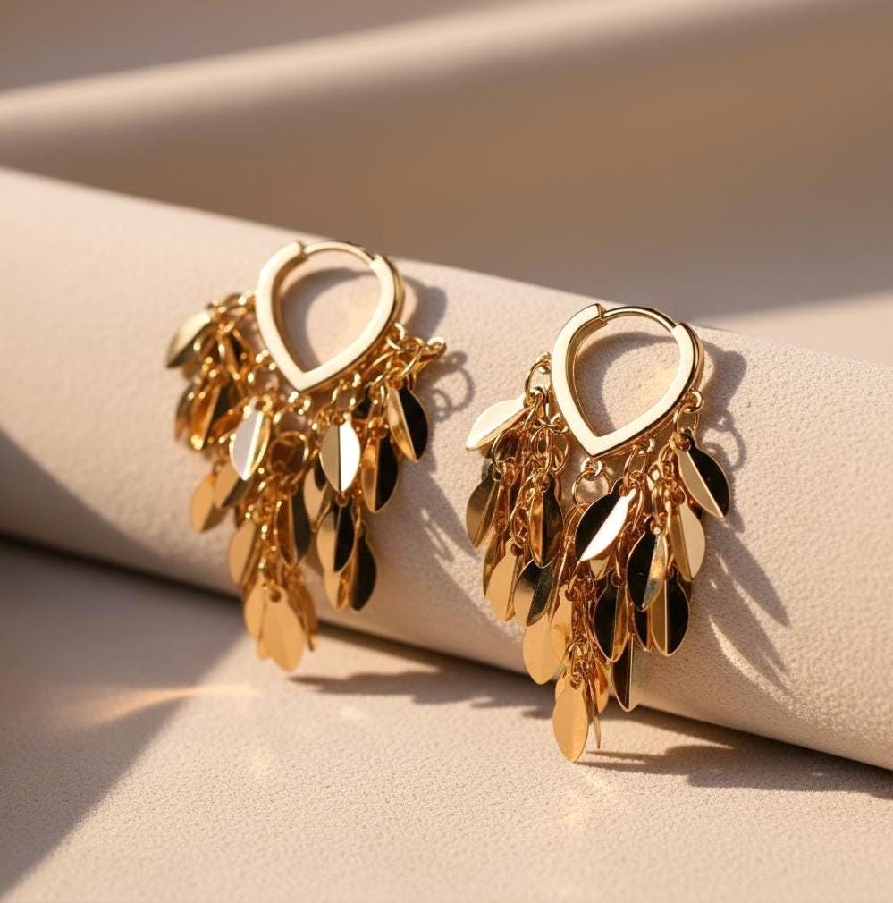 Goldene Creolen Herz Form Lange Tropfen Ohrringe Vergoldet 925 Silber Ohrstift Eleganter Statement Schmuck Tassel Design von AuriBySelina