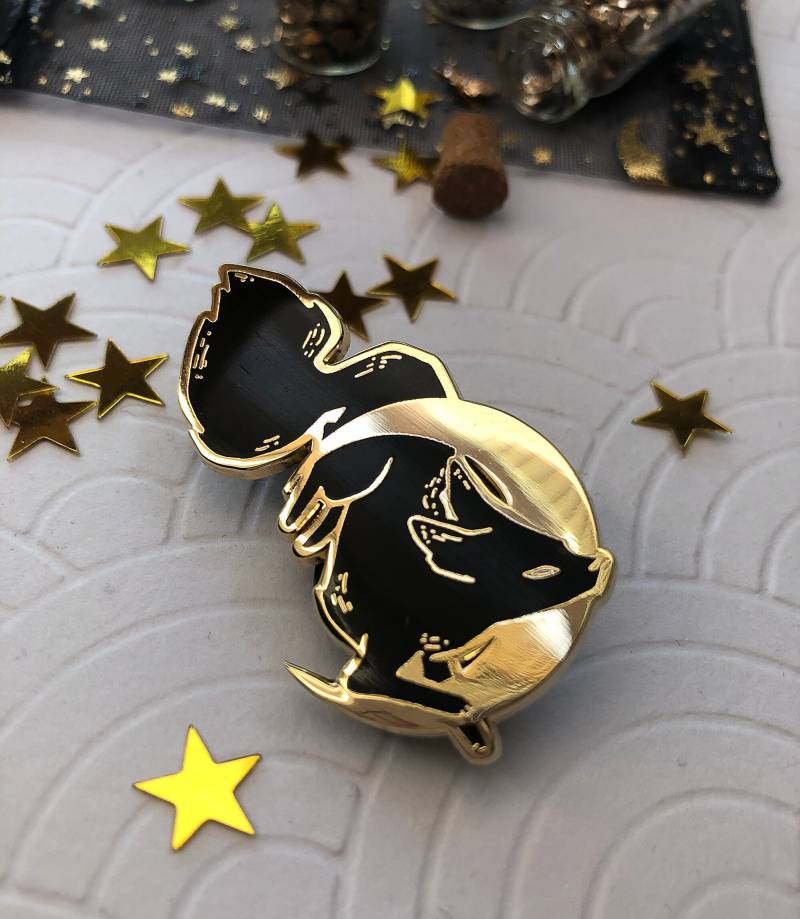 Mooneater Fox | Hard Enamel Pin Fox Moon Sun Lapel Pin Collector Aesthetic Birthday Gift Christmas Present von AurigaeArt