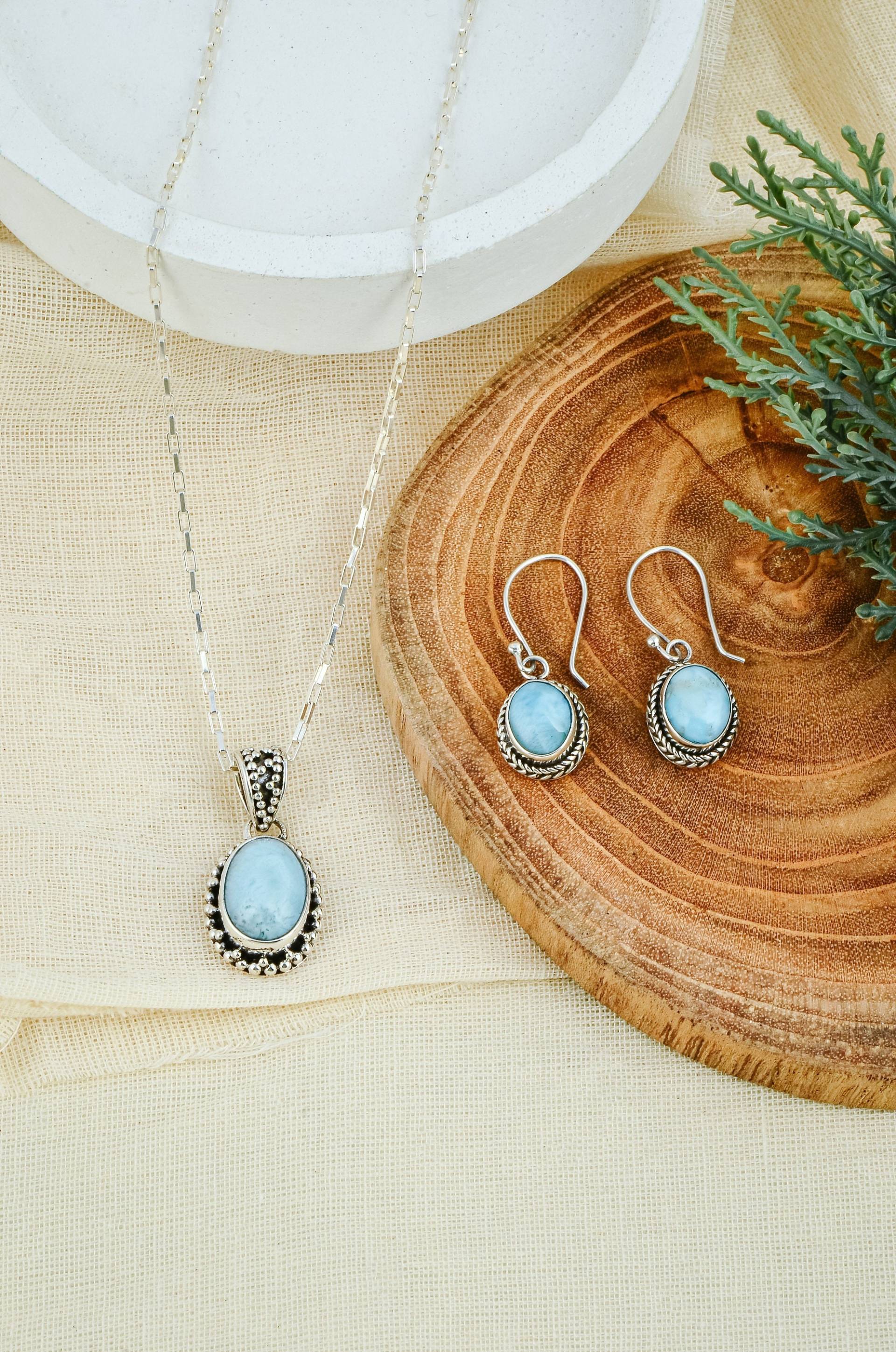 Larimar Halskette Und Ohrringe Set - Bali Handgemachter Silberschmuck Mit Gratis Postkarte Larimar Halskette Und Ohrringe Set - Bali Handgemachter Silberschmuck Mit Gratis Postkarte von Aurolius