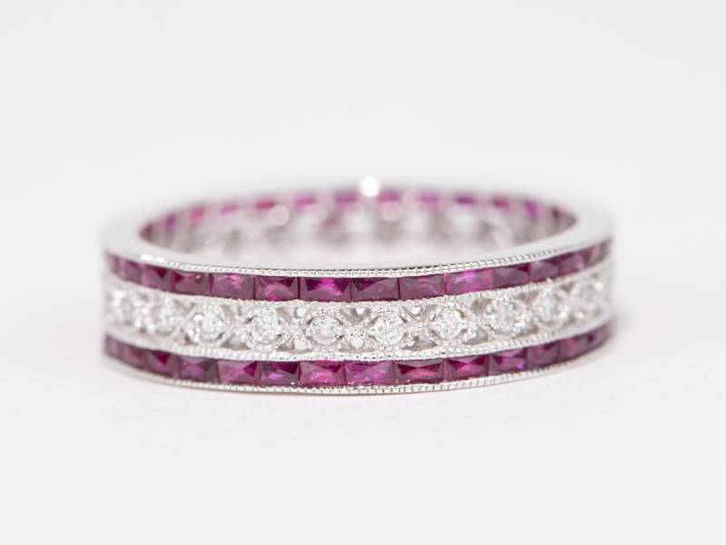 Art-Deco-Diamant Ehering Milgrain Eternity Ring French Cut Rubin Rubine Vintage Inspiriert 18K Weißgold Weihnachtsgeschenk Für Sie Ad1654 von AuroraDesigner