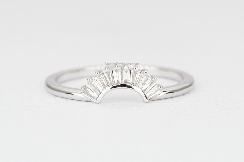 Baguette Diamant Ring 14K Gold Krone Hochzeitsband Konturierte Einzigartige Tiara Kurve Verlobungs-Enhancer Nesting Stacking Ringe Stapelbar Ad1349 von AuroraDesigner