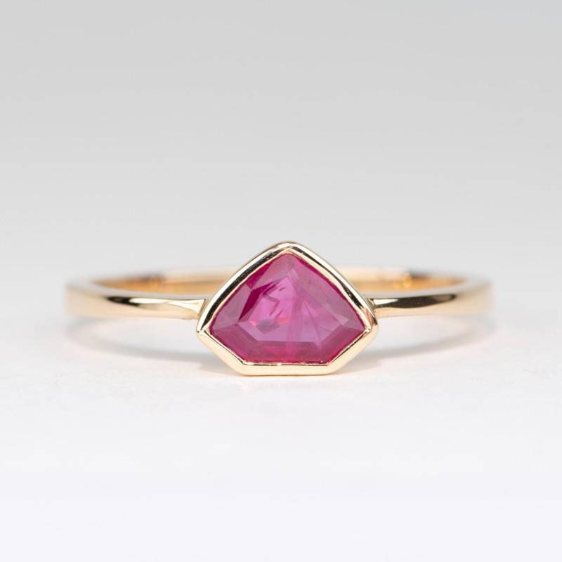 Diamant Form Rosenschliff Rubin Lünette Set 14K Gold-Verlobungsring Hochzeitsband Juli Geburtsstein Rot Natürlicher Edelstein Solitär Stapeln Ad1291 von AuroraDesigner