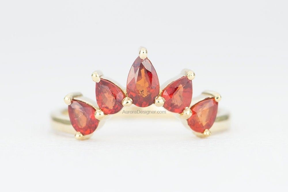 Orange Saphir Ring Teardrop Birnenform 14K Gold Wedding Band Kurve Krone Einzigartige Guardenhancer Stapelringe Birthstone Ad1456Os von AuroraDesigner