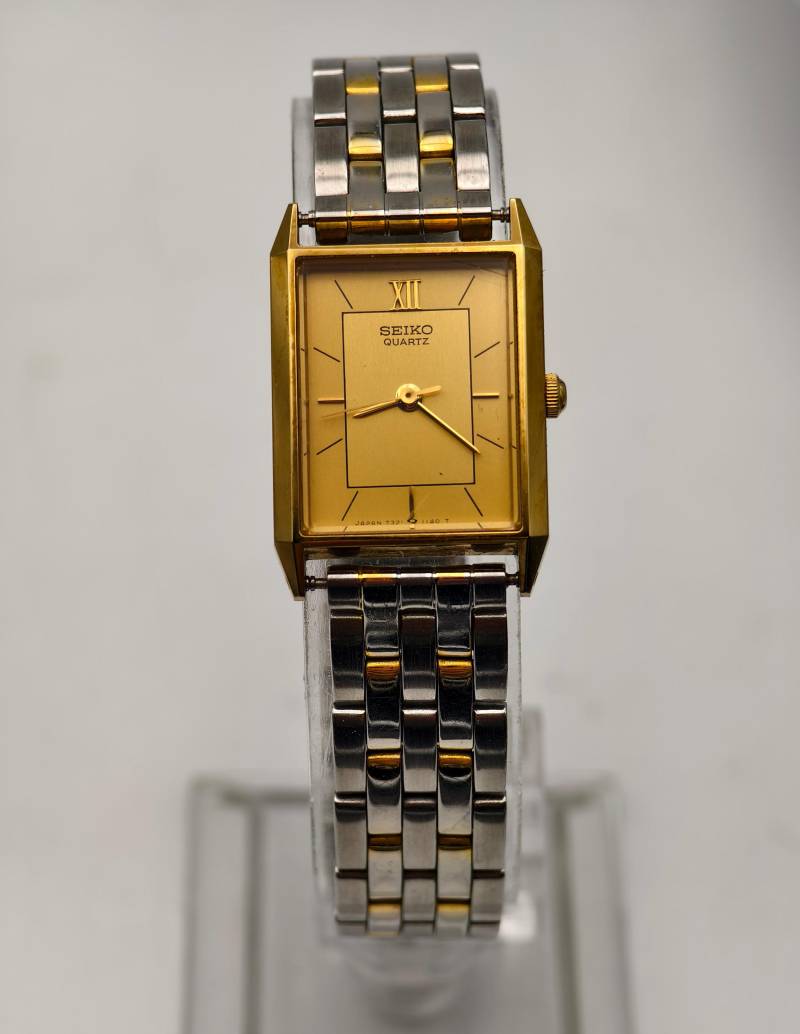 Vintage 1990S Seiko Damen Quarz Uhr Gold Zifferblatt Rechteck Gehäuse Two Tone Armband von AuroraVintageWatch