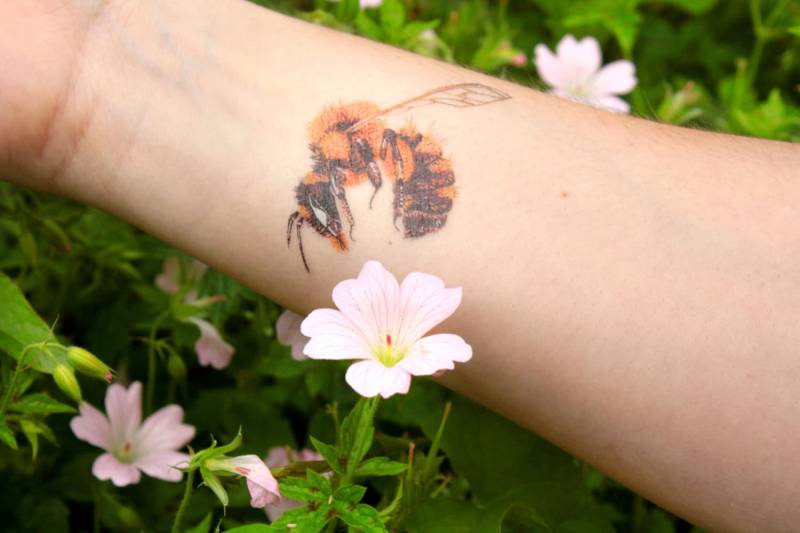 Biene Kurzlebige Tattoo + Erläuternde Merkblatt Biene Kurzlebige Tattoo + Erläuternde Merkblatt von AuroreLhiverNait