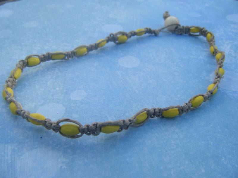 Gelbe Perle Hanf Halsband Gelbe Perle Hanf Halsband von AurosCrafts