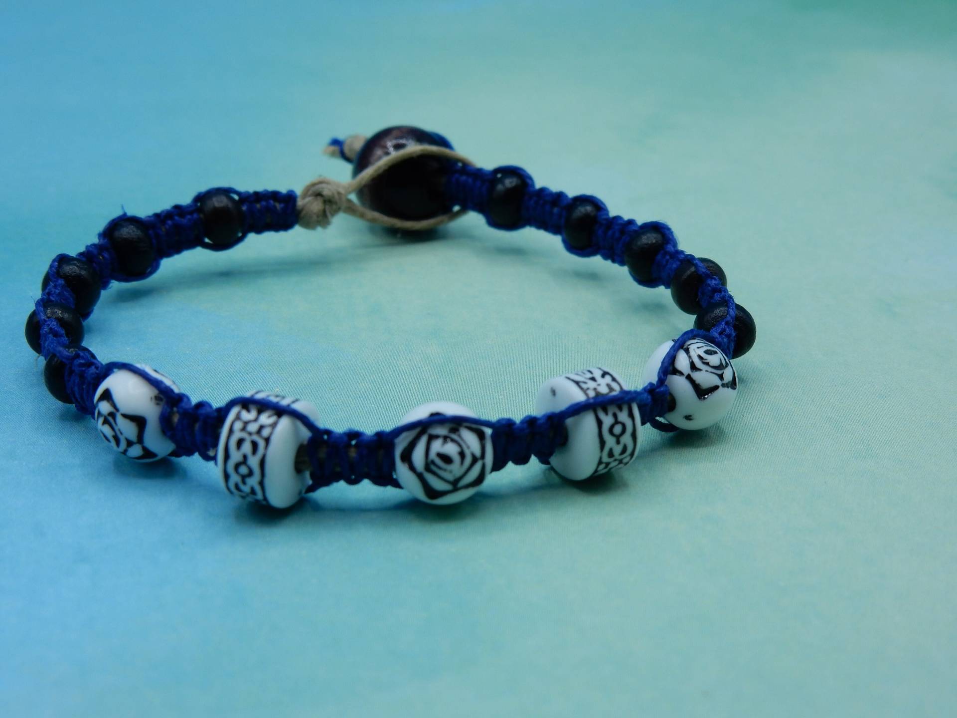 Makramee Hanf Perle Armband Blau Schwarz Und Weiß von AurosCrafts