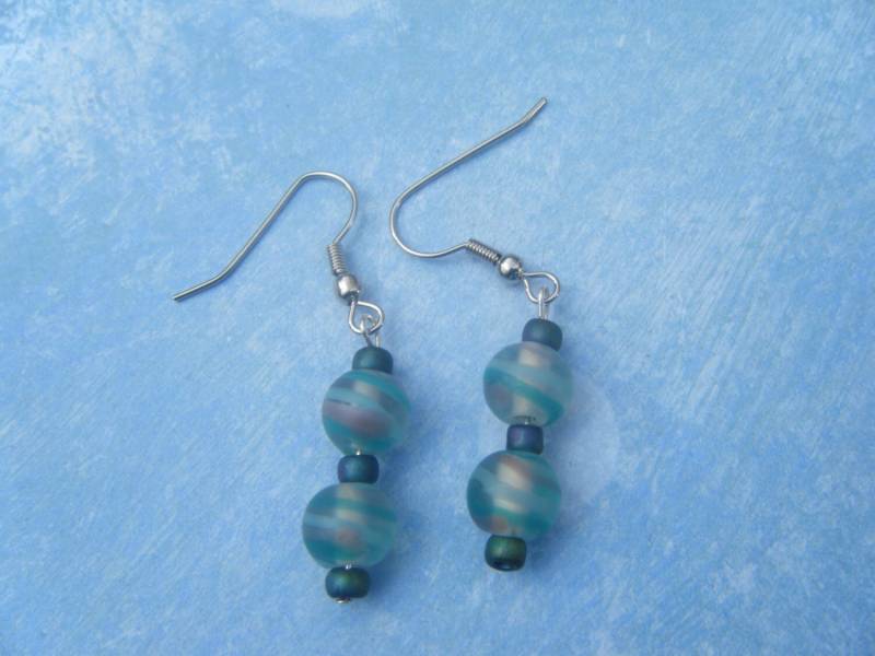 Petrol Glas Und Samen Perle Ohrringe Petrol Glas Und Samen Perle Ohrringe von AurosCrafts
