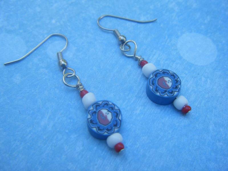 Rot, Weiß Und Blau Ozean-Themen Polymer Ohrringe Rot, Weiß Und Blau Ozean-Themen Polymer Ohrringe von AurosCrafts