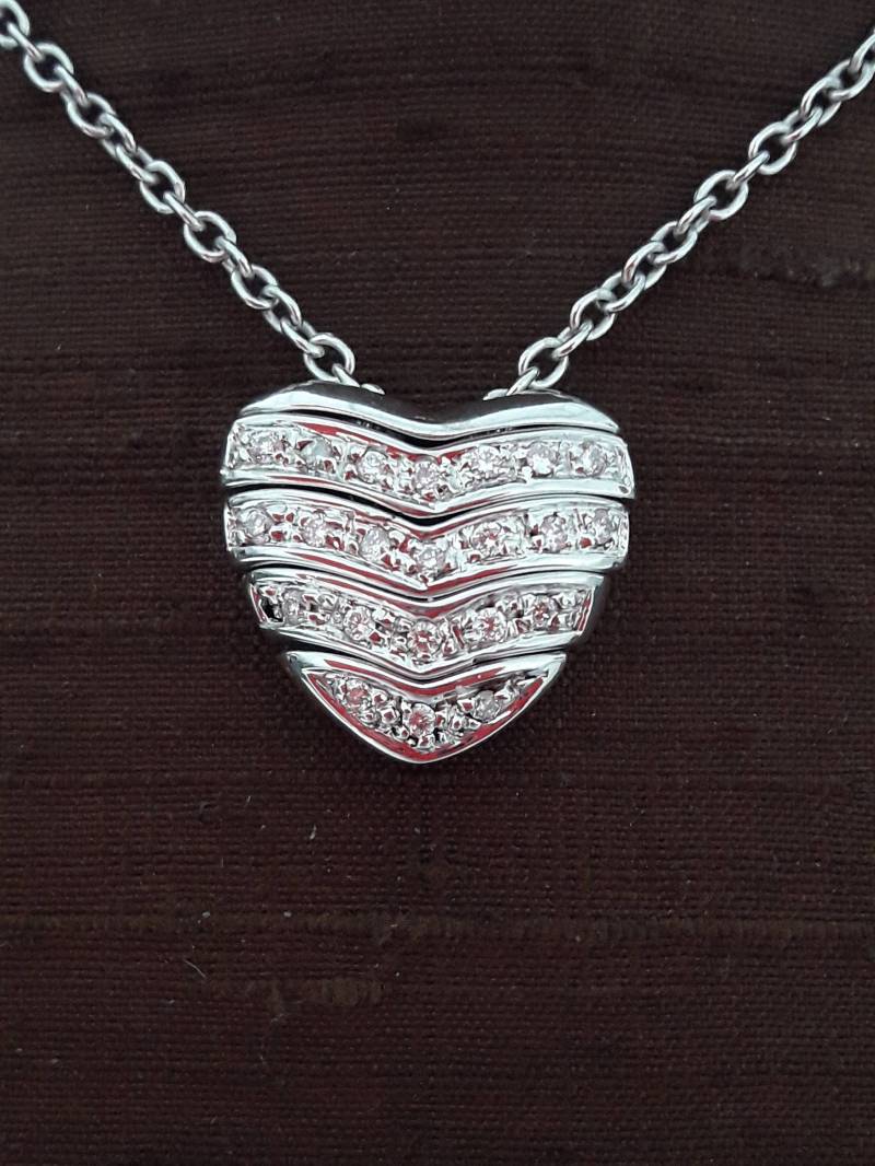 Herzhalskette Aus 18 Karat Weißgold Mit Diamanten Im Brillantschliff von AurumGioielli