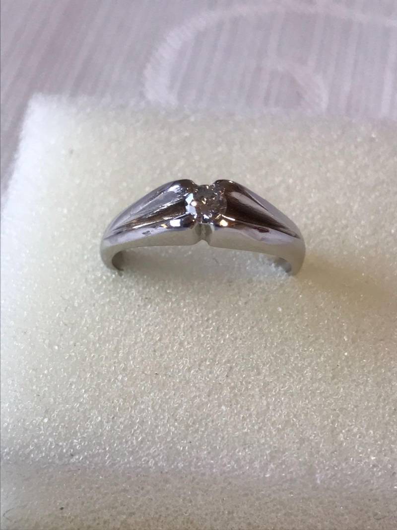 Ring Aus 18 K Weißgold Mit Einem Natürlichen Diamanten Im Brillantschliff Von 0, 16 Karat von AurumGioielli