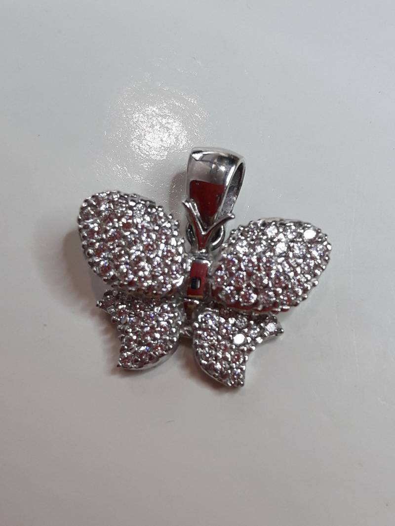 Schmetterlingsanhänger Aus 18 K Weißgold Mit Swarovski von AurumGioielli