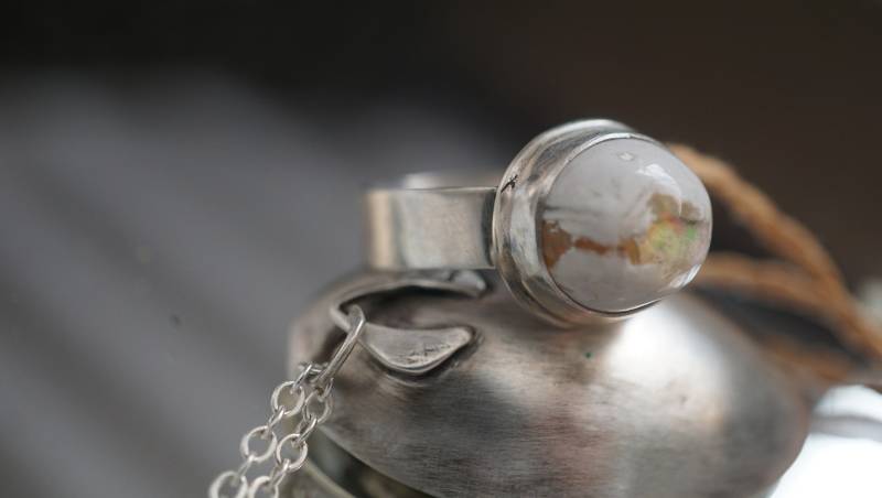 Feuer Opal Rundförmiger Ring, 925 Sterling Silber Ring von AusmyteArt