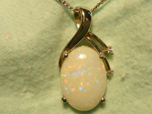 sterling Silber & Cz Natürliche Solid Opal Anhänger 14 X 10 Mm Oval. Art.120979 von AussieGemOpals
