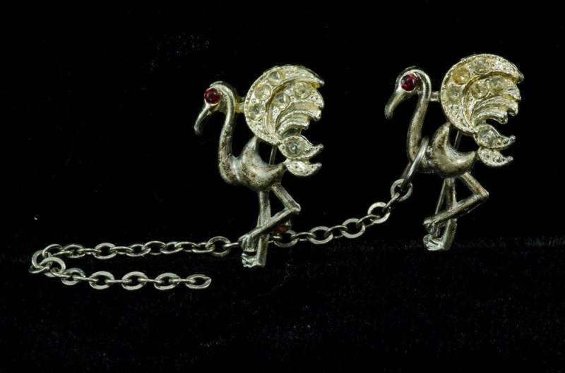 Jahrgang 1950 Flamingo Paar Aus Verbinden Silber Getönten "C" Zu Fangen, Entzückende Pins, Die Separat Oder Pullover Halter Getragen Werden Als Jahrgang 1950 Flamingo Paar Aus Verbinden Silber Getönten "C" Zu Fangen, Entzückende Pins, Die Separat Oder Pullover Halter Getragen Werden Als von AussieMagic